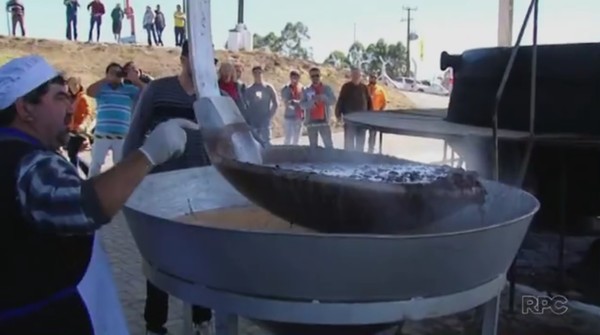 parana_colher-gigante-feijoada
