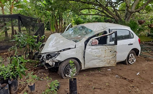 carro_acidente_roubado_na_br-408
