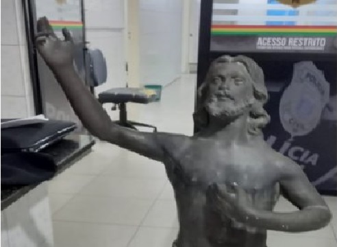 estatua_furtada_em_cemiterio