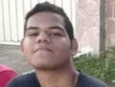 vitima_de_manobra_em_kombi