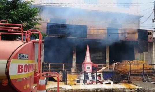 incendio_destruiu_supermercado