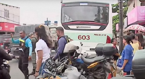 Acidente entre ônibus e moto deixa uma vitima fatal em Magalhães