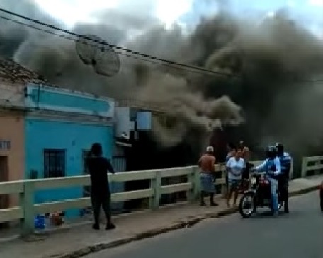 incendio_em_capotaria