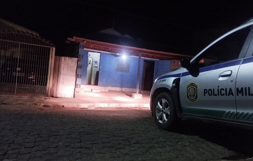 mulher_assassinada_a_tiros_no_barro