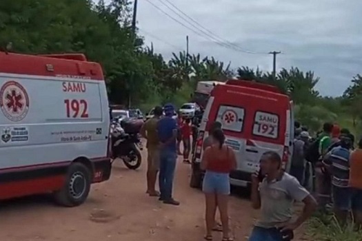 acidente-vitoria-de-santo-antao