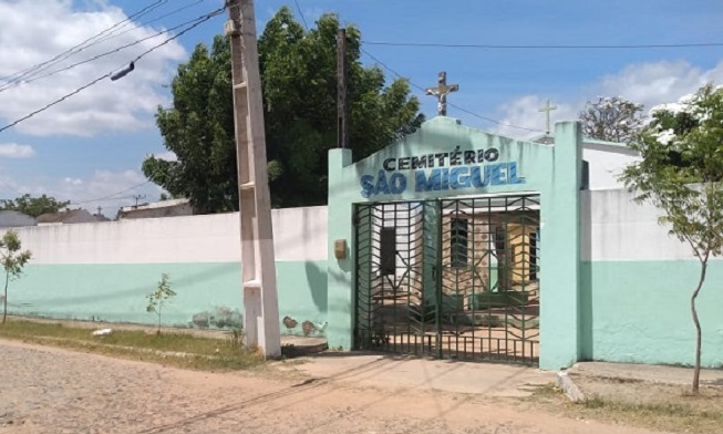 sao_luis_do_curu-cemiterio-velorio-misterio