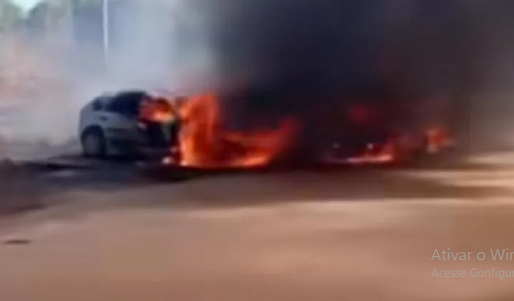 mamanguape-carros_incediados_por_fogos_de_artificios