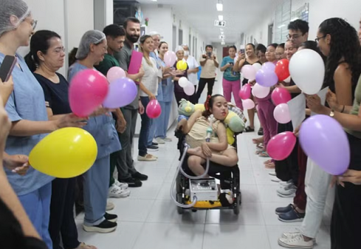 internada_tem_alta_apos_mais_de_10_anos