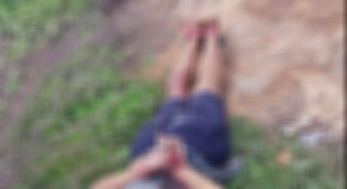 patos-corpo_com_pes_e_maos_amarradas