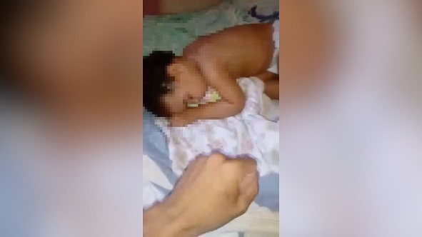 bebe_agredido_pelo_pai
