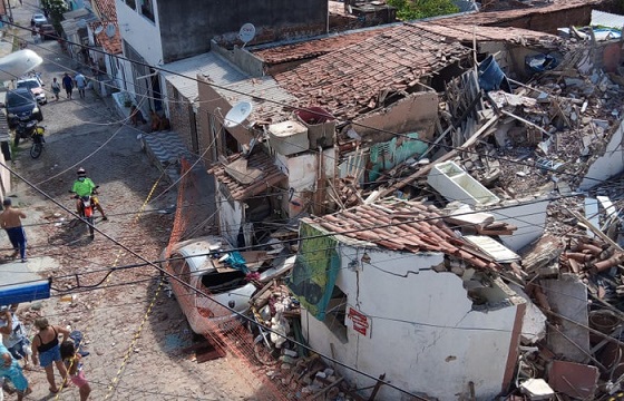 quatro_mortos_em_explosao