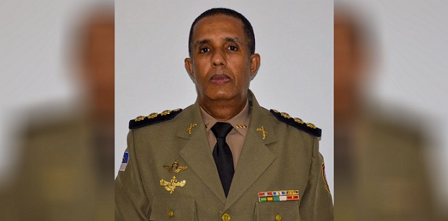 coronel_jose_roberto_santana-comandante_pm